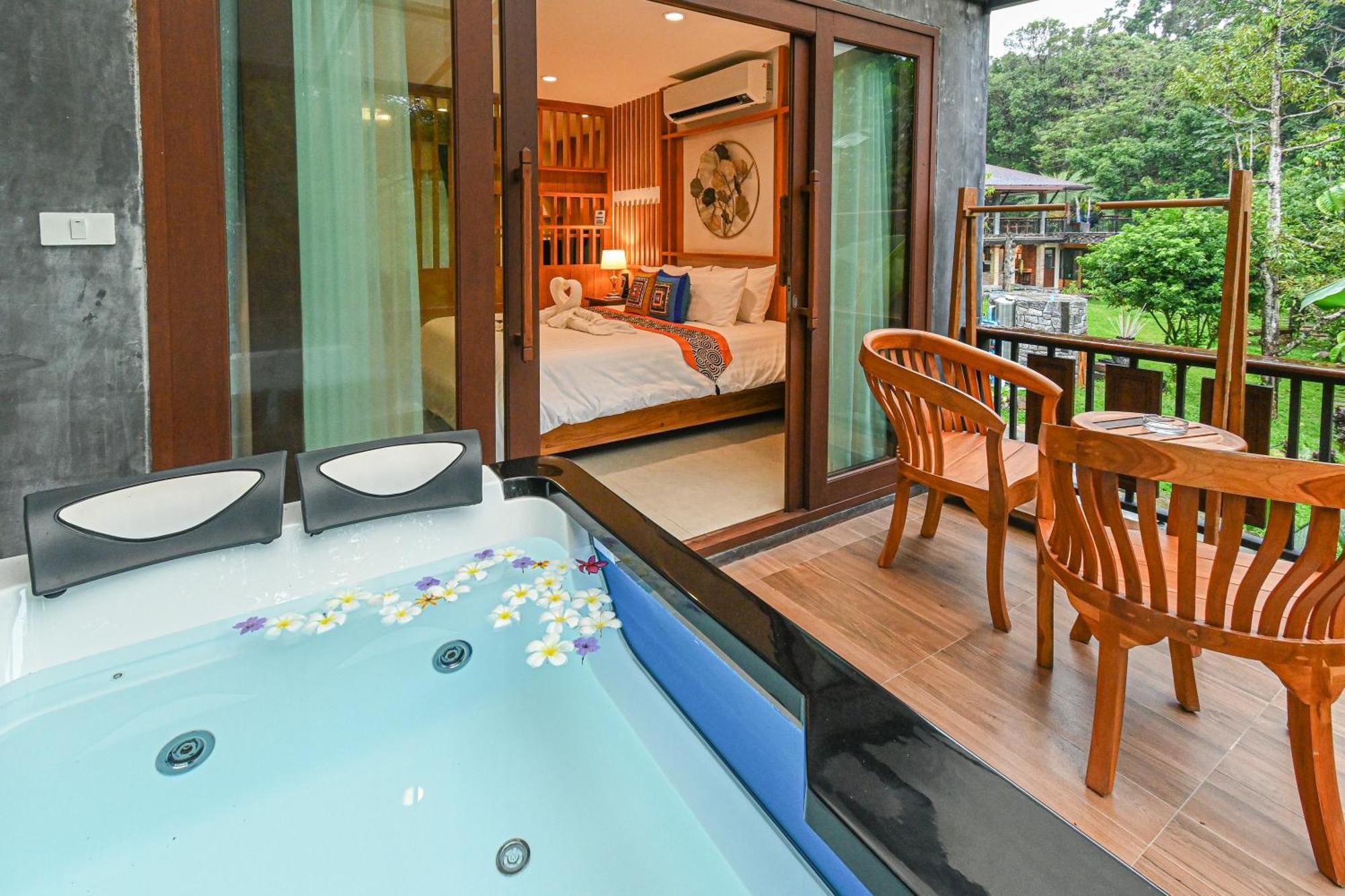 Cascade Tara Hotel Na Mueang Exterior foto